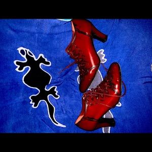 Stephanie Kelian closed toe lace up vintage red heels